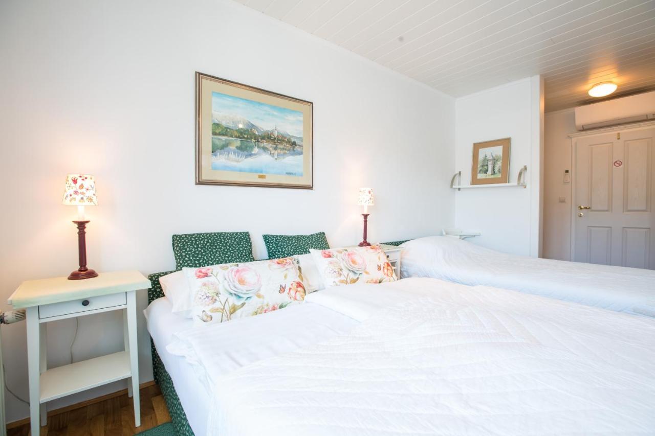 Bed & Breakfast Pletna A Double Lake-view